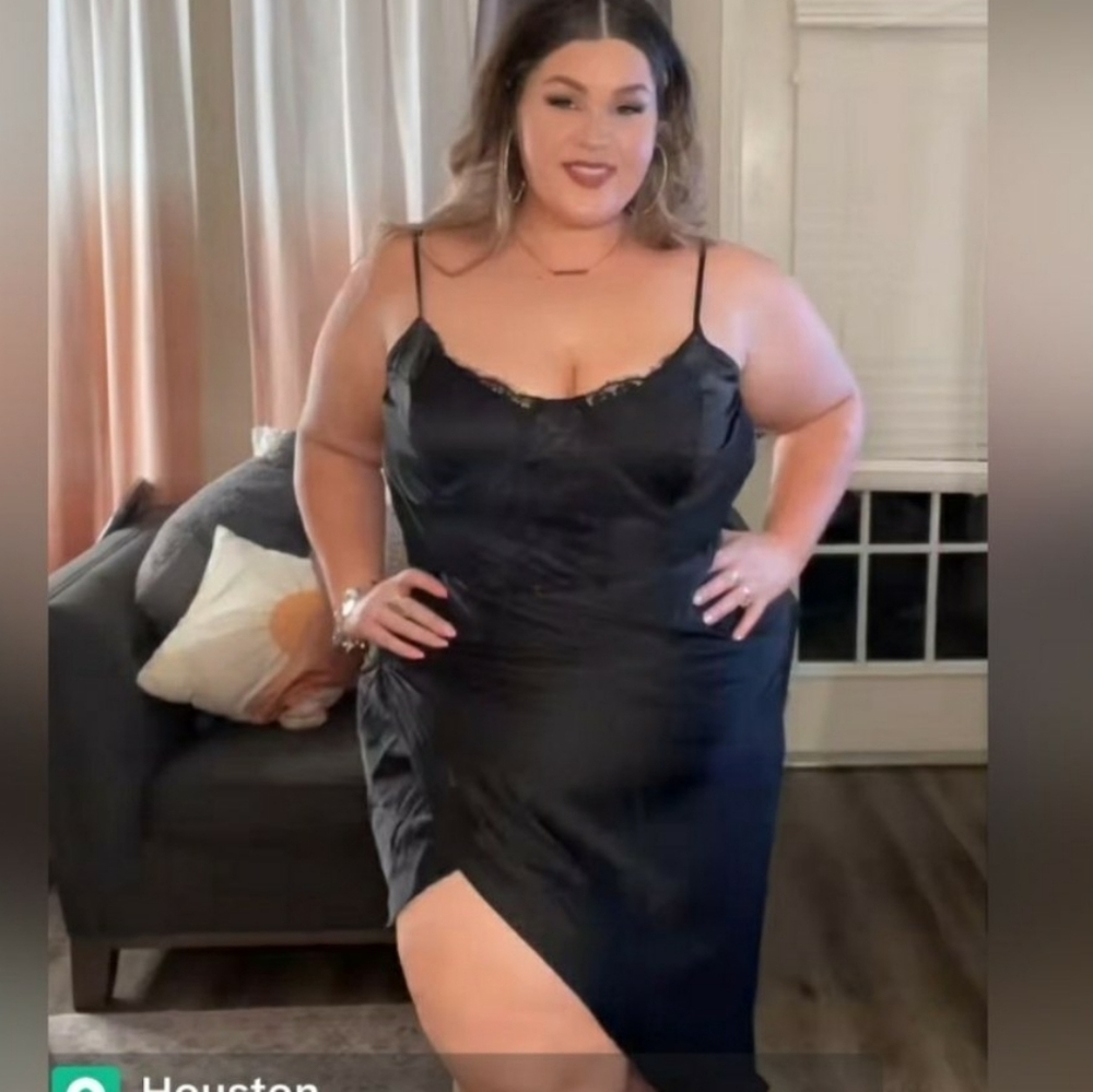 PrettyLittleThing NWT 26 Black Satin Midi Dress